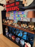 Półka kolekcjonerska LED STRANGER THINGS na figurki Kinder Joy Funko Pop