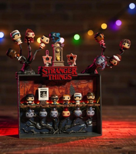 Półka kolekcjonerska STRANGER THINGS na figurki Kinder Joy Funko Pop