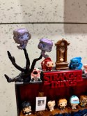 Półka kolekcjonerska STRANGER THINGS na figurki Kinder Joy Funko Pop