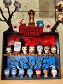 Półka kolekcjonerska STRANGER THINGS na figurki Kinder Joy Funko Pop