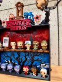 Półka kolekcjonerska STRANGER THINGS na figurki Kinder Joy Funko Pop