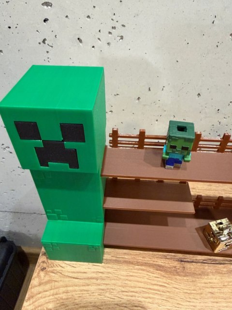 Półka Kolekcjonerska Duża MINECRAFT Ekspozytor Figurki Kinder Joy