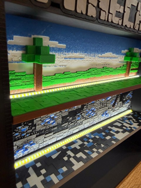Półka Kolekcjonerska MINECRAFT Ekspozytor Figurki Kinder Joy LED